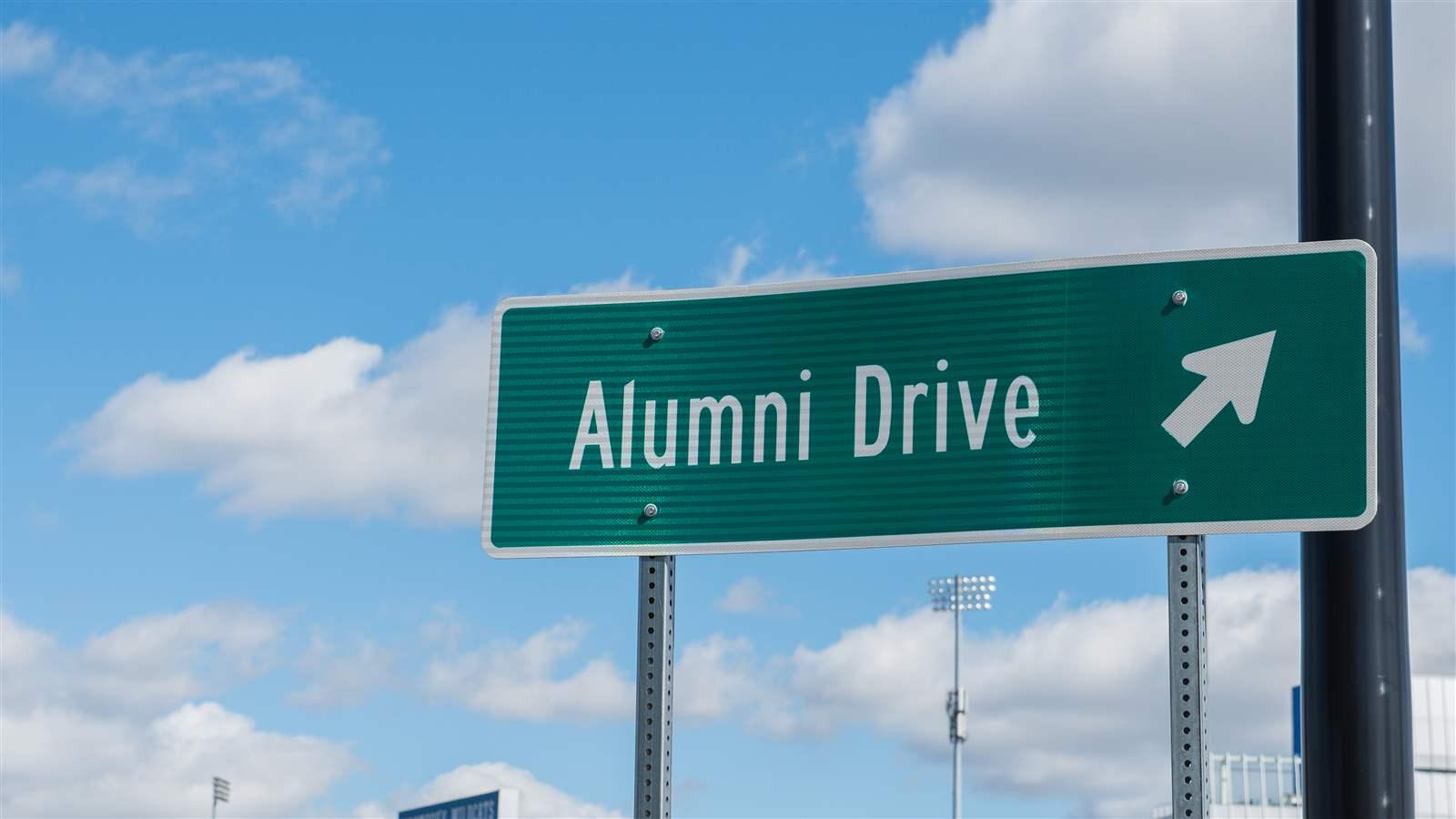 Alumni Drive street sign