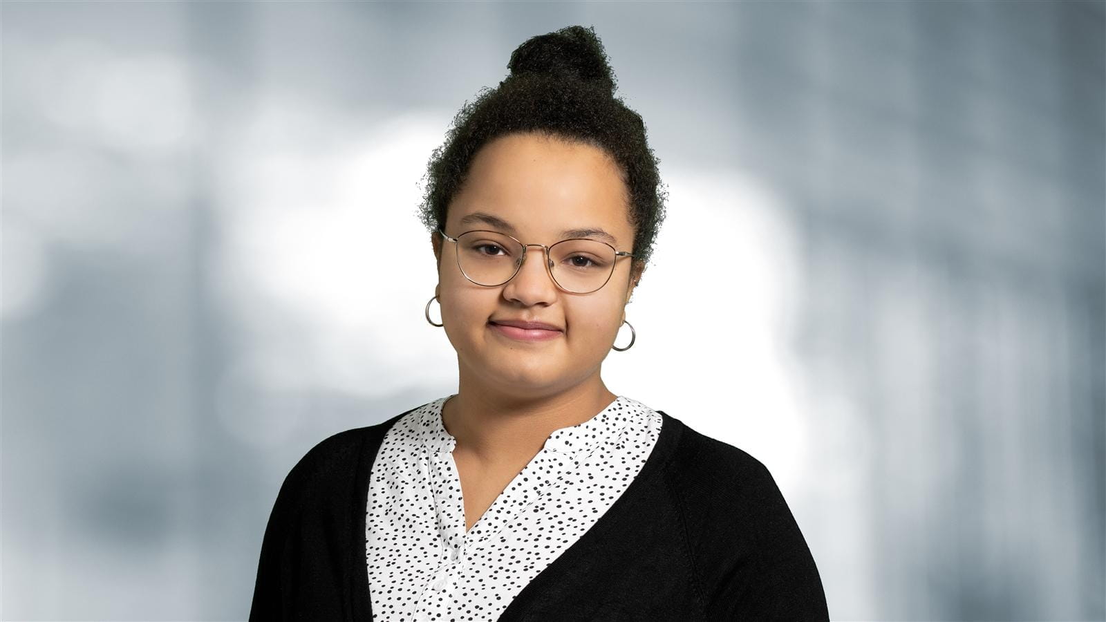 Headshot Lily Ould El Bou