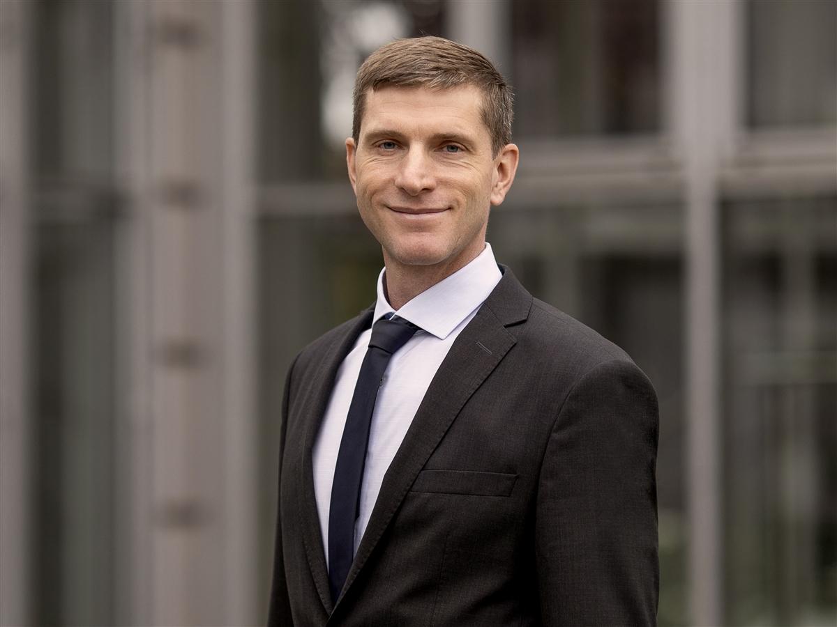 Eric Kalmbach Headshot