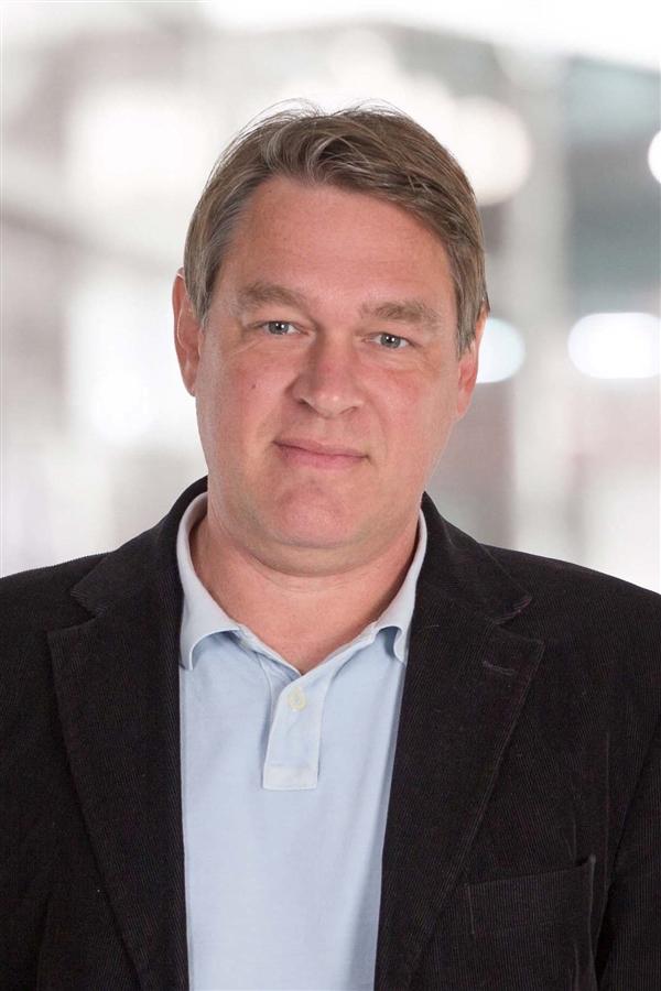 Headshot Jörn Müller