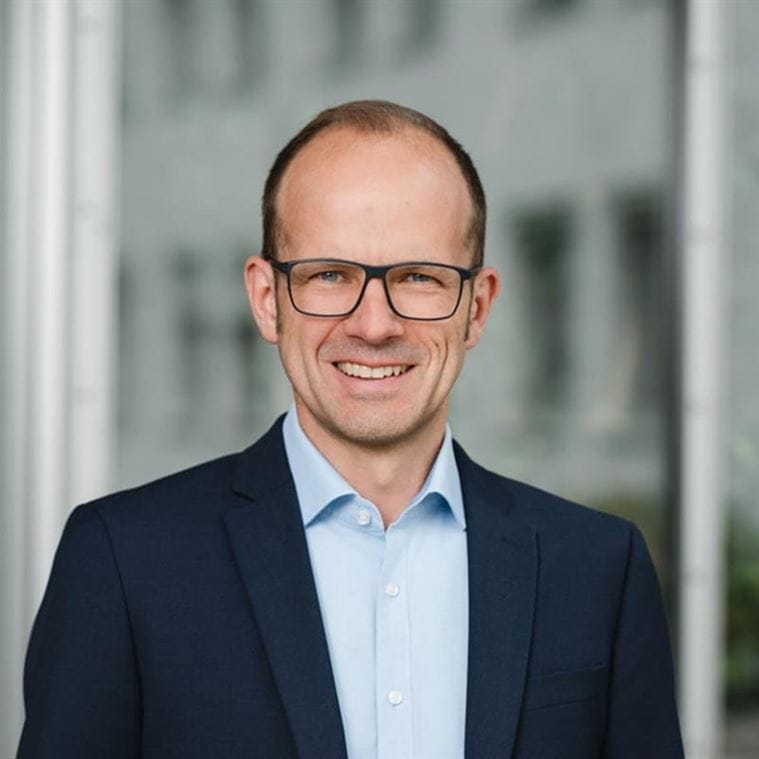 Headshot Hendrik Ramm