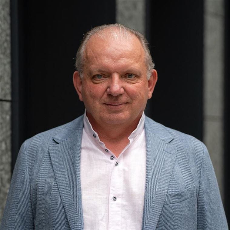 Ralf Röser Headshot