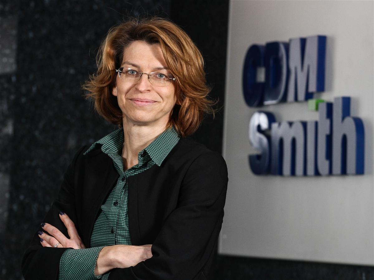 Headshot Jolanta Samsel