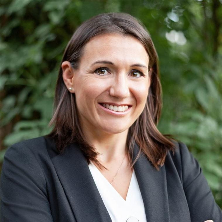 Headshot Christelle Schuhler