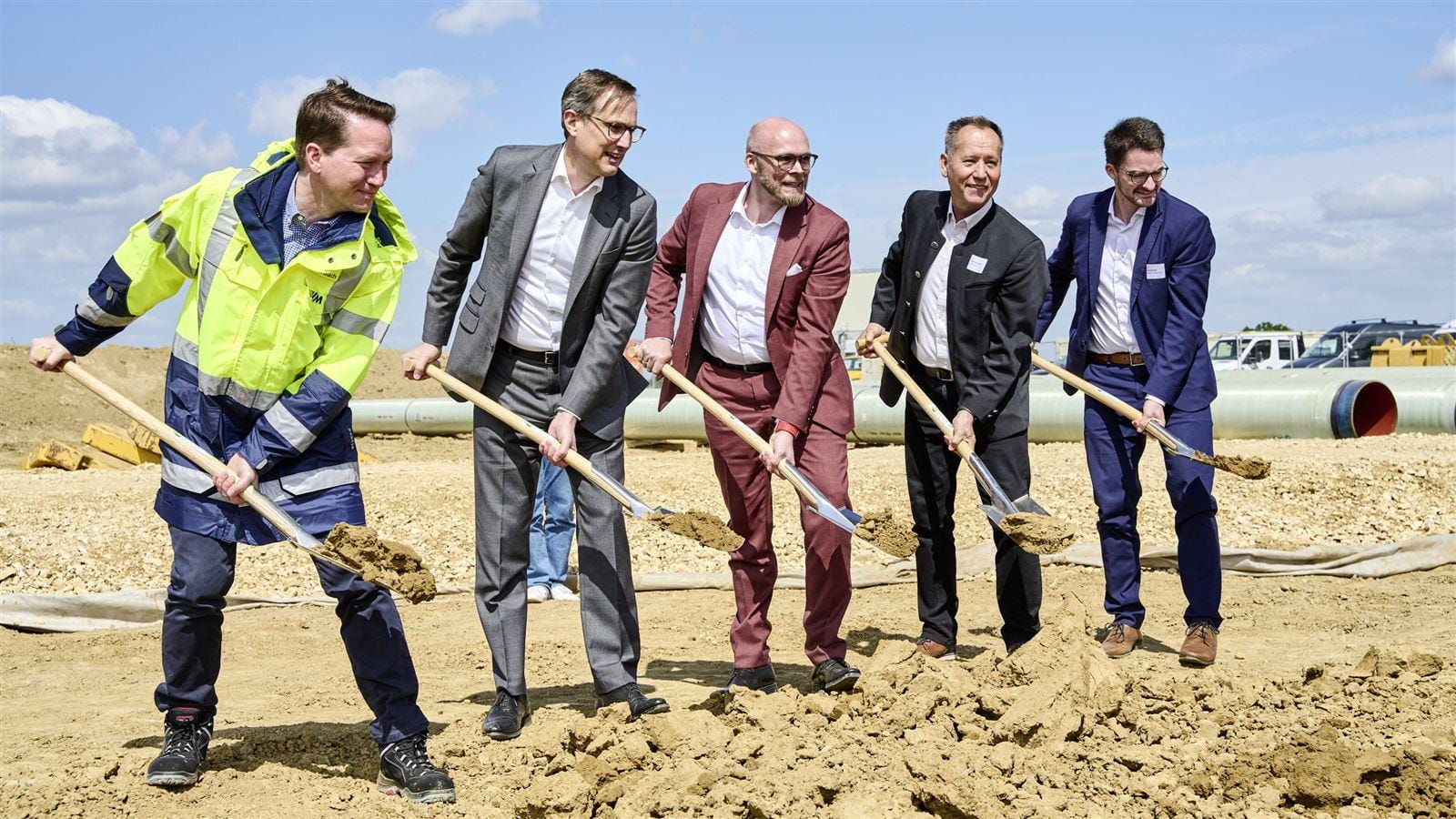 Symbolic ground-breaking ceremony for AUGUSTA gas transmission pipeline in Prettelshofen (Germany)