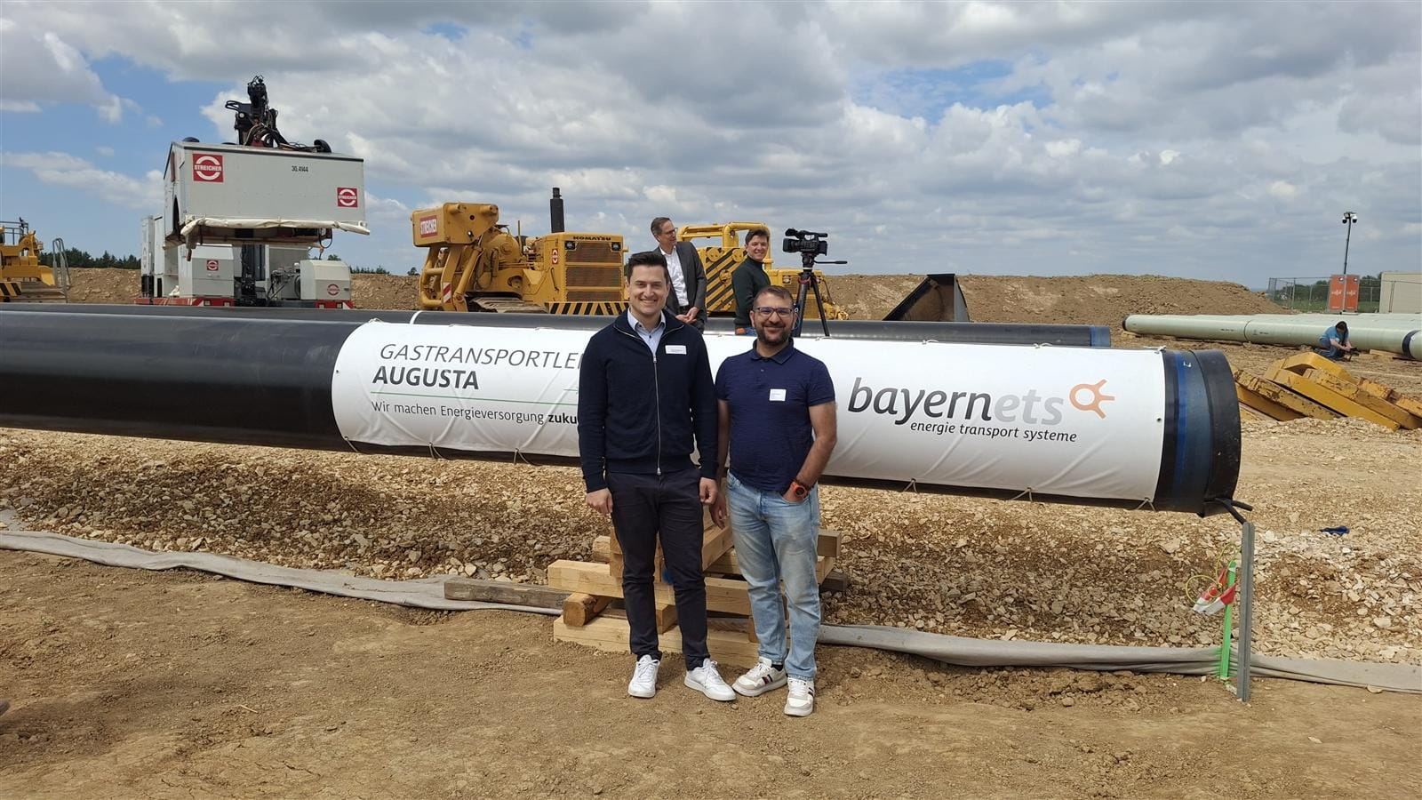 Marcel Wiech and Lokman Ahmo at kilometer 0 on the AUGUSTA gas transport pipeline