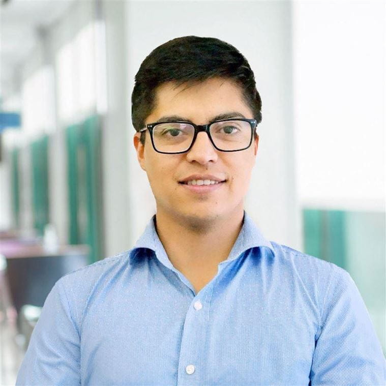 Abraham Carvajal Headshot