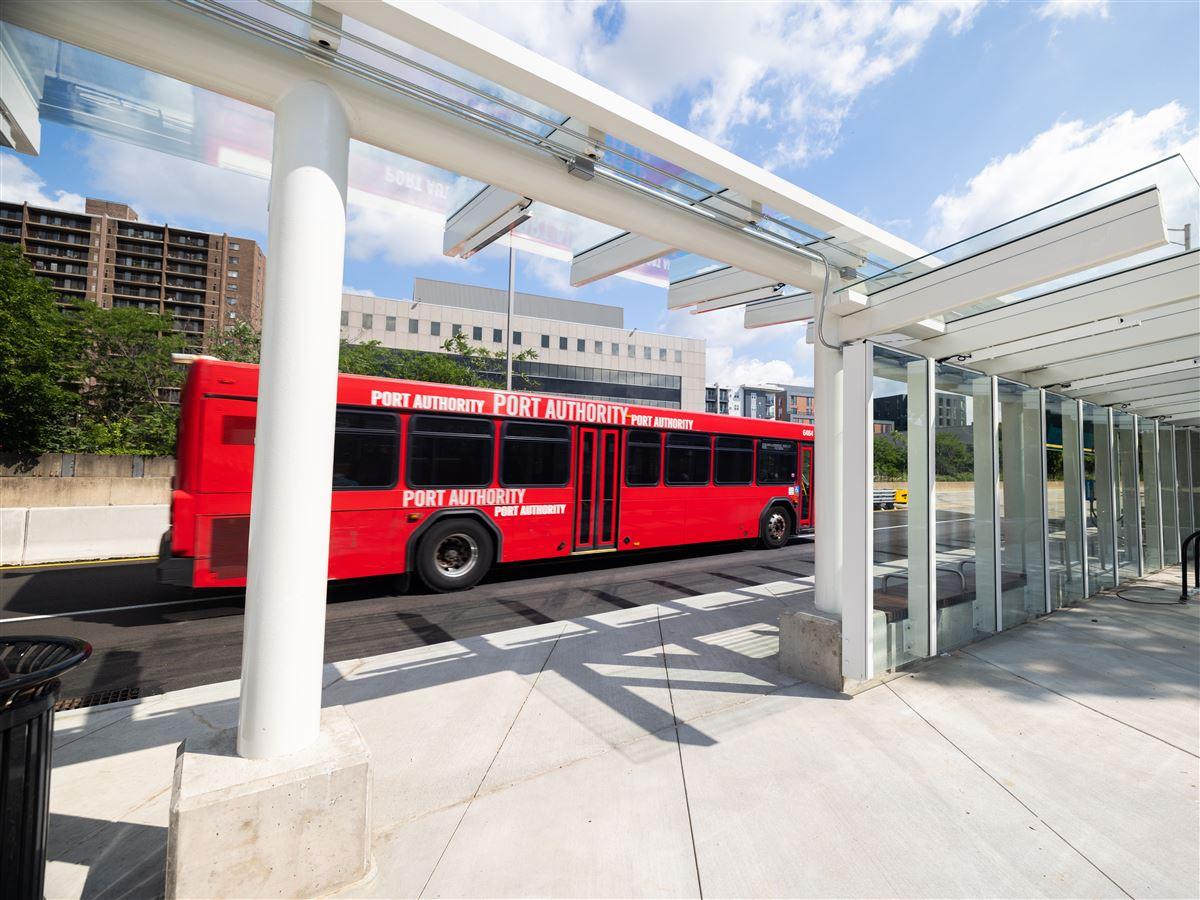 Bus entering Negley Station