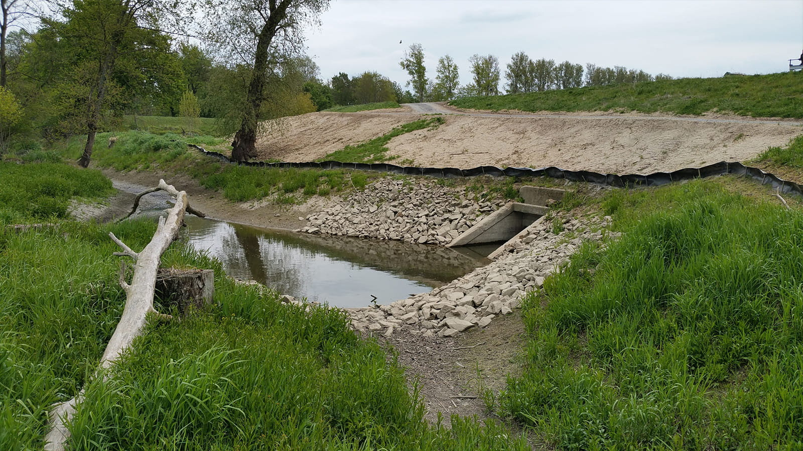 Rhein-Hochwasserdamm KA XXX
