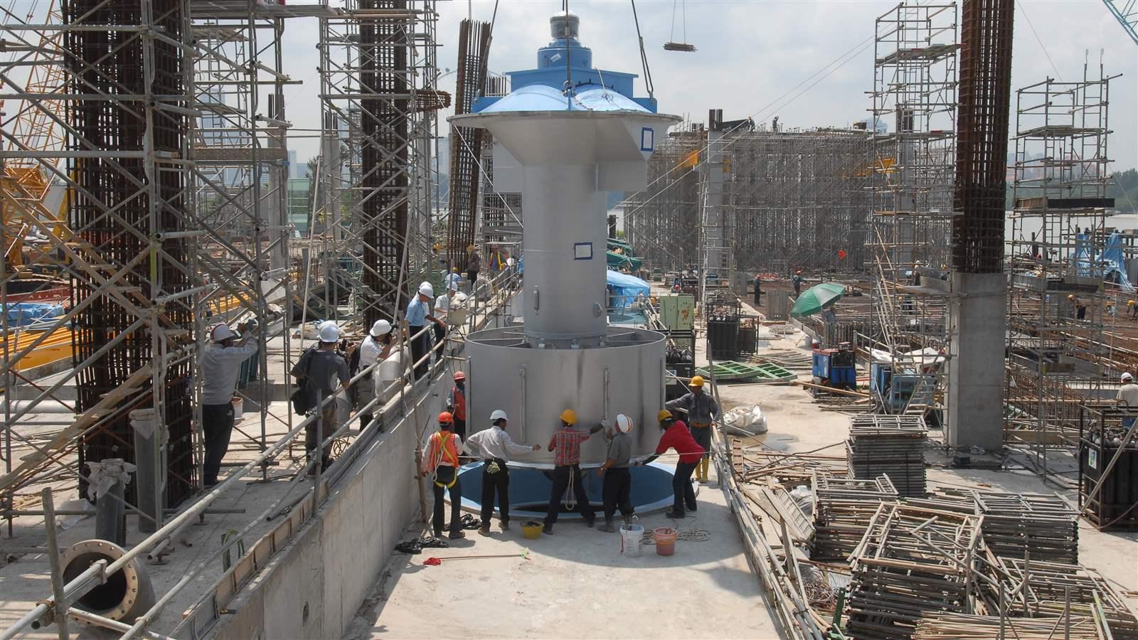 Marina Barrage pump installation